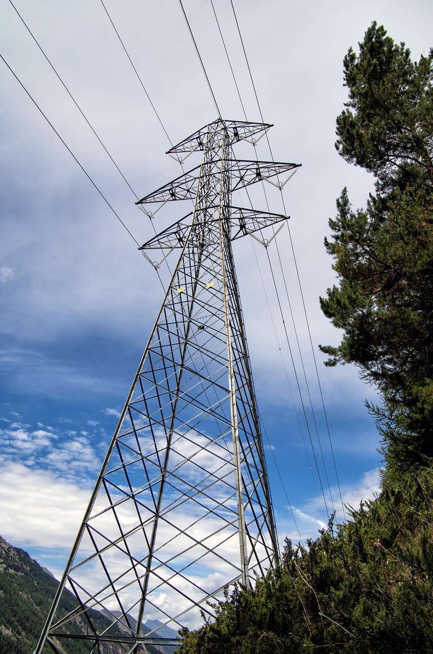 power line, steel pylon, electric pylon, trellis, power pole, metal, electricity, power supply, high voltage, power, steel structure, nature, vegetation, trees